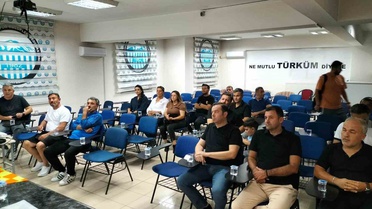 Kayseri'de amatör küme temsilcilerine yeni sezon oyun kuralları eğitimi verildi