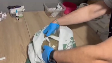 Kocaeli'de mutfağa gizlenmiş 725 gram skunk ele geçirildi, 2 şüpheli tutuklandı
