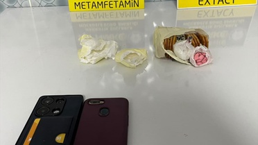 Konya Akşehir'de zanlı tutuklandı, metamfetamin ve 47 hap ele geçirildi