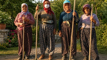 Manavgat Ahmetler halkı, HES ve yangın mücadelesiyle 2026 Çevre Ödülü'nü kazandı