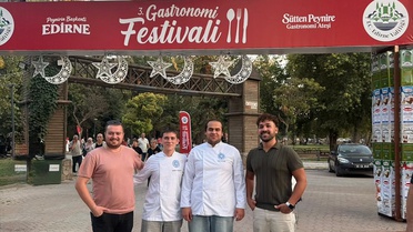 NKÜ Şarköy MYO öğrencileri Edirne'deki festivalde iki altın madalya ve kupa kazandı