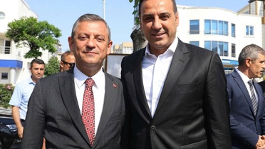 AK Parti'ye geçeceği iddia edilen Çiğli Belediye Başkanı Onur Emrah Yıldız'a ulaşılamıyor