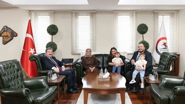 Şehidin ikiz yeğenlerine valilik makamında sürpriz doğum günü kutlaması