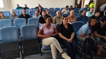 Söke'de servis şoförleri ve rehber personel öğrenci taşıma güvenliği için eğitildi
