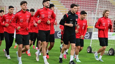 Ümit Milli Takım, 26 Eylül'deki Ukrayna maçı öncesi Ümraniye'de antrenman yaptı