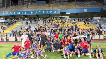 Altay derbisi öncesi Bucaspor 1928'de sportif direktör ve 5 futbolcu ayrıldı