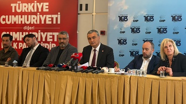 CHP Sözcüsü Sarı, AKP'ye geçen 38 belediye başkanını kabul etmeyeceklerini söyledi