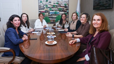 EŞİK üyeleri, DEM Parti Genel Merkezi'nde Eş Genel Başkan Hatimoğulları ile görüştü