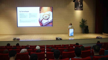 Koç Demirezer, Biruni'de tıp öğrencilerine sağlıklı ve sağlıksız stresi anlattı
