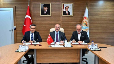Denizli Çardak OSB, mesleki eğitim merkezini protokolle MEB'e devretti