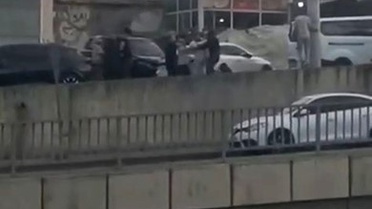 Diyarbakır'da iddiaya göre alacak meselesi yüzünden çıkan silahlı kavgada 3 kişi öldü