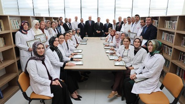 Erzincan Valisi Aydoğdu, Manisa'daki saldırıda yaralanan öğrencilere geçmiş olsun diledi