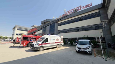 Hatay Hassa Devlet Hastanesi'nde yangın tatbikatında 6 personel, 6 hasta kurtarıldı