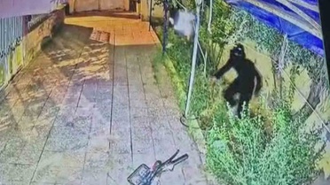 Hatay Reyhanlı'da maskeli 2 hırsızın ikinci motosiklet hırsızlığı kameraya yansıdı