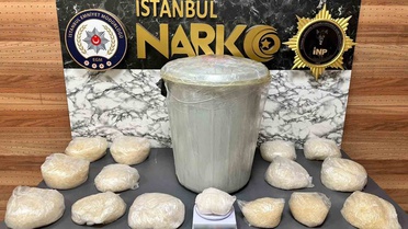 İstanbul'da 4 operasyonda 305 kilo 250 gram sıvı metamfetamin ele geçirildi