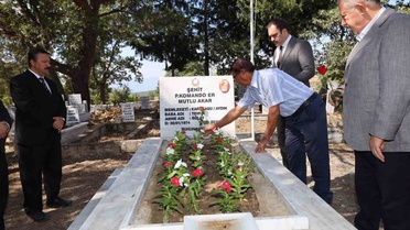 Karacasu’da şehit Akar mezarı başında anıldı