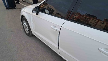 Park halindeki otomobilin kapısına çarpan motosikletteki 2 kişi Karaman'da yaralandı
