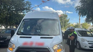 Kars'ta trafik ekipleri okul servisi denetimini dönem boyunca sürdürecek