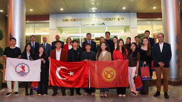 Kırgız Başkonsolos Toktobekov, OMÜ'deki Kırgız öğrencilerle buluştu