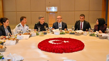 Malatya Valisi Seddar Yavuz, şehit ve gazi aileleriyle bir araya geldi