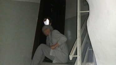 Manisa Şehzadeler'de komşusunun kapısını matkapla kıran kadın gözaltına alındı