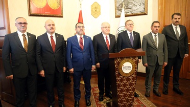 Milli Savunma Bakanı Güler, Kars Valiliğinde kent çalışmaları hakkında bilgi aldı