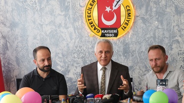 Mahmut Şahin, özel hastanelerin doğum sonrası yüzde 300-500 fark ücretini eleştirdi