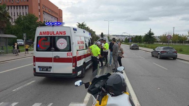 Samsun'da kasksız motosikletliler yaya geçidindeki çocuğa çarpıp kaçtı! 6 yaşındaki K.Ü. hastanelik oldu