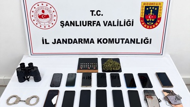 Şanlıurfa Akçakale'de 3 dolandırıcılık şüphelisi tutuklandı, 16 telefon ele geçti