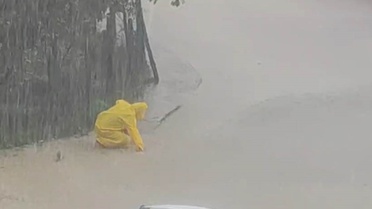Sinop Ayancık'ta sağanak su birikintisi oluşturdu, istinat duvarlarında çökme oldu