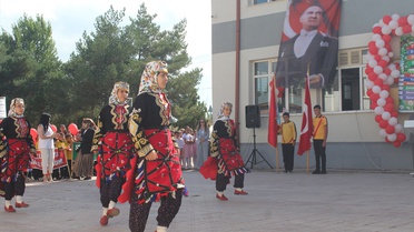 İlköğretim Haftası programı Sivas Şarkışla'da Gürçayır beldesinde yapıldı