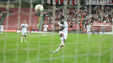 Süper Lig'de 6 haftada 19 penaltının 14'ü gol oldu, Başakşehir 3 penaltıyı da attı