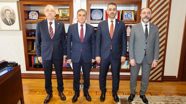 TEB, Hatipoğlu'ndan genç eczacı istihdamı ve eczane ekonomisi için destek istedi