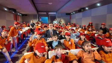 Bitlis'te 5 bin 500 öğrenci TRT Sinema Tırı'nda animasyon izledi