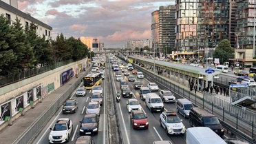 Yağış İstanbul trafiğini zorladı, akşam yoğunluğu yüzde 69'a ulaştı