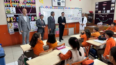 Yenipazar Kaymakamı Polat, yeni eğitim yılında okulları ziyaret etti