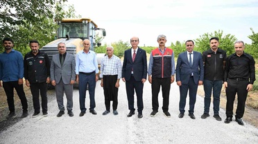 Yeşilyurt Belediye Başkanı Geçit, Sütlüce'de 15 kilometrelik yol çalışmasını inceledi