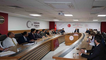 Aydın'da kamu hastanelerinin yöneticileri doluluk ve hekim verilerini ele aldı