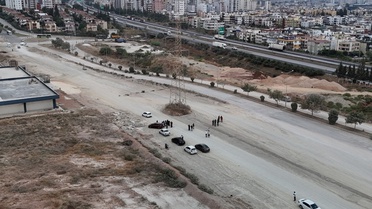 Adana Çukurova'da 2 yıldır bitmeyen Yılmaz Güney Bulvarı'nda mahalleli çözüm istedi