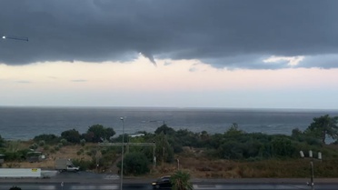 Alanya'da fırtına sürerken İncekum açıklarında 2 gün üst üste hortum çıktı