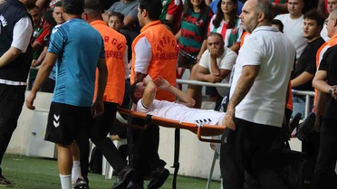 Altay'ın sol beki İbrahim Kıravi'nin çapraz bağları koptu, sezonu kapattı