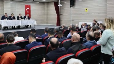 Amasya Valisi Bakan ve AK Parti milletvekilleri Göynücek'te muhtarlarla buluştu
