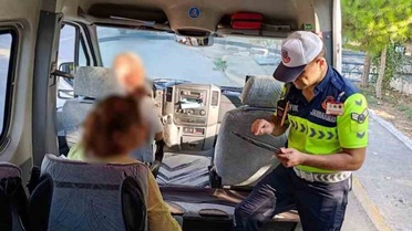Antalya'da jandarma 3 bin 672 okul servis aracını denetledi, 8'i trafikten men edildi