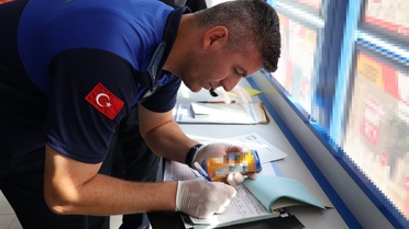 Babaeski'de zabıta denetiminde 6 markete 22 bin 230 lira ceza kesildi