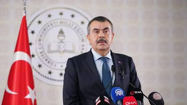 Bakan Tekin, Turgutlu saldırısı sonrası velilere sosyal medya takibi çağrısı yaptı