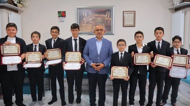 Bayburt'ta hafızlık tespit sınavını geçen öğrencilere belgeleri törenle verildi