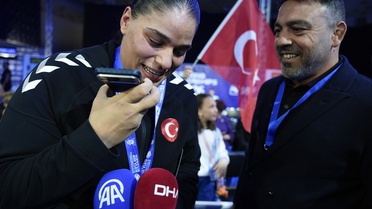 Cumhurbaşkanı Erdoğan, Avrupa şampiyonu milli boksör Havvanur Kethüda'yı tebrik etti