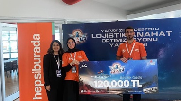 TEKNOFEST'te Türkiye ikincisi olan Düzce Üniversitesi LojiX takımı 120 bin TL kazandı