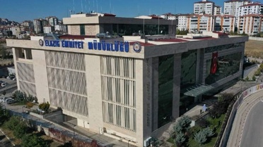 Elazığ'da dur ihtarına uymayan ehliyetsiz sürücüye 4 maddeden 326 bin lira ceza kesildi