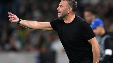 Galatasaray'da taşlar yerinden oynuyor! Okan Buruk'tan ezber bozan karar